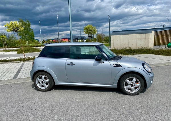 MINI Cooper cena 15900 przebieg: 194460, rok produkcji 2007 z Duszniki-Zdrój małe 79
